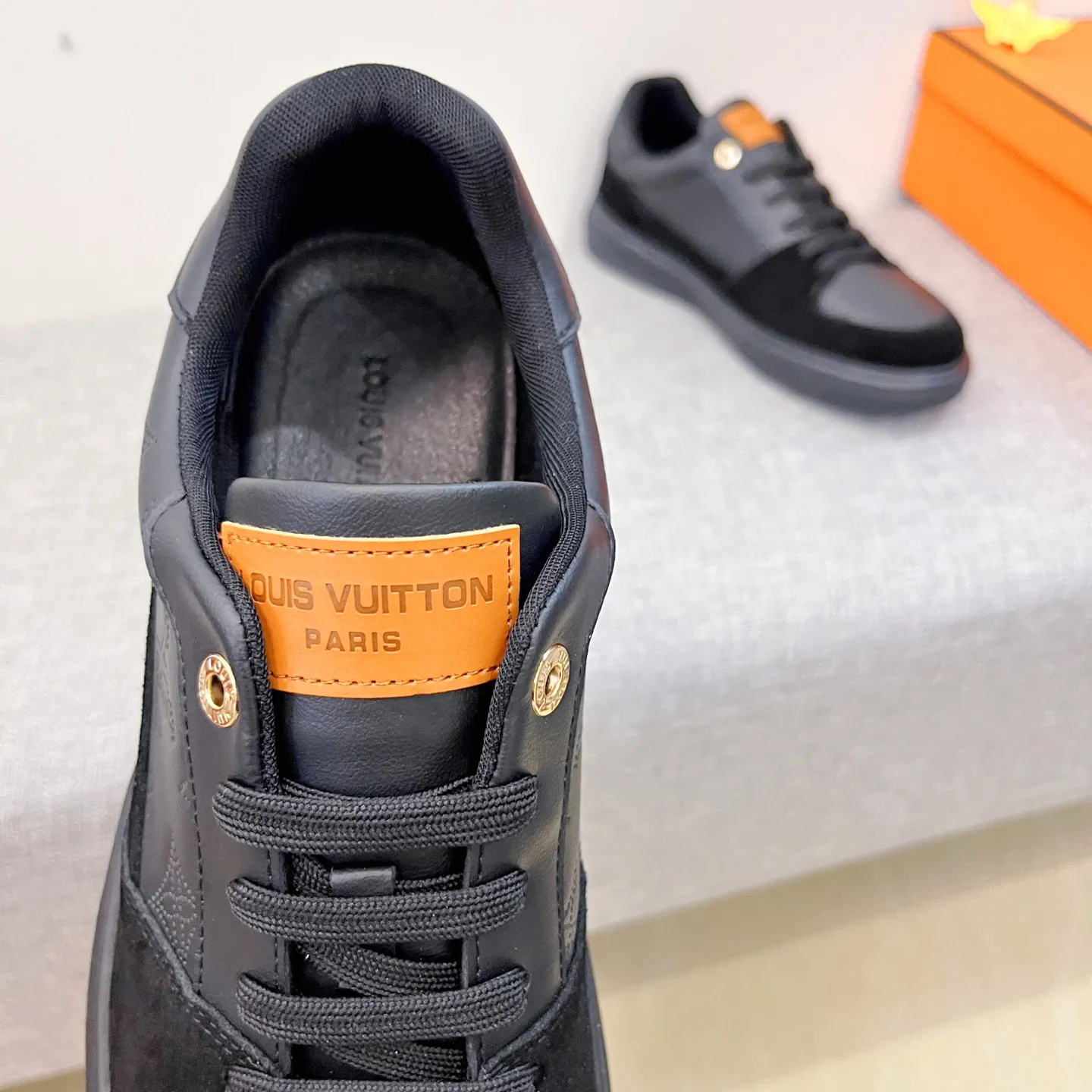 Men's shoes 💰 420💰【LV】🔥Louis Vuitton, high-end men's shoes brand official website 1:1 latest masterpiece: the upper is made of Italian imported first-layer cowhide with a comfortable and breathable lining➕original non-slip and wear-resistant outsole🔥, making walking more convenient and comfortable! An exclusive new model, a stunning work, a beautiful 1:1 replica [color] compared to the official quality! Create a fashionable personality to set off your uniqueness! A must-have for trendy men! Classic 🔥Size: 38-44 Color: 🔥 2⃣️colors available🔥.